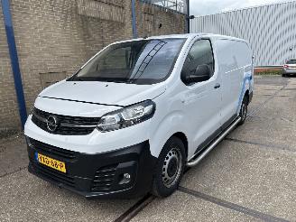 Schade bestelwagen Opel Vivaro 1.5 BLEUHDI  100 S&S L3 2023/6