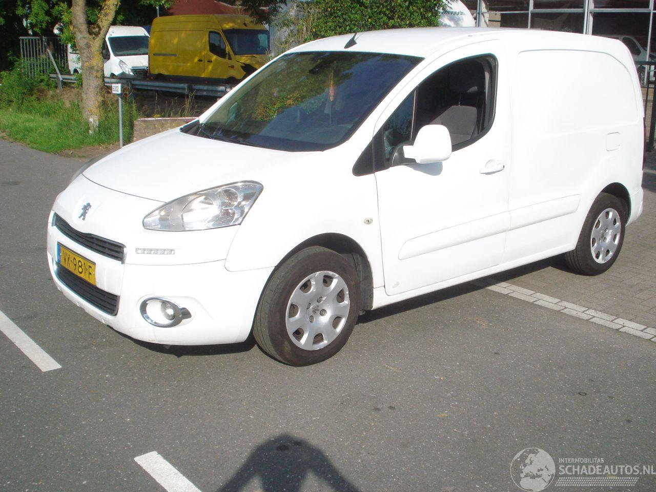 Peugeot Partner 1.6HDI 3 ZITTER AIRCO-NAVIGATIE