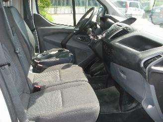 Ford Transit Custom 2,2DCI L2-H1 AIRCO picture 13