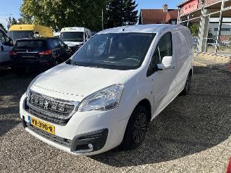 Unfall Kfz Van Peugeot Partner 1.6 BLEU HDI 2016/7