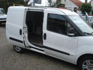 Fiat Doblo 1.3-16V DIESEL AIRCO picture 6