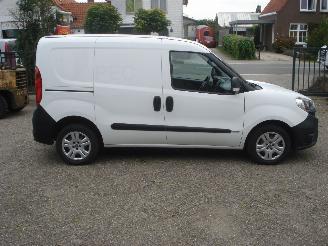Fiat Doblo 1.3-16V DIESEL AIRCO picture 3