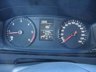 Volkswagen Transporter 2.0TDI 110KW L2-H1 EURO 6 picture 13