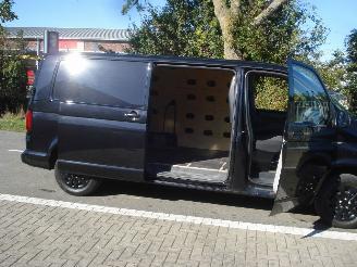 Volkswagen Transporter 2.0TDI 110KW L2-H1 EURO 6 picture 9