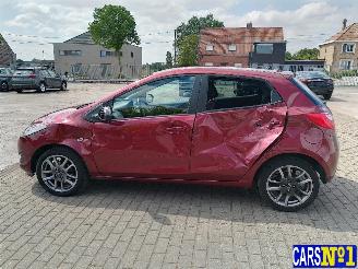 Mazda 2  picture 6