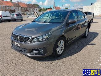 Damaged car Peugeot 308  2021/3