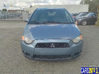 Mitsubishi Colt  picture 2