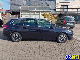 Peugeot 308  picture 8