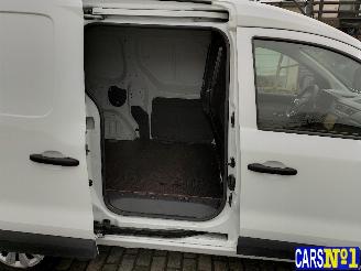 Renault Express  picture 21