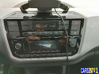 Volkswagen Up!  picture 16
