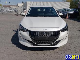 Peugeot 208  picture 2