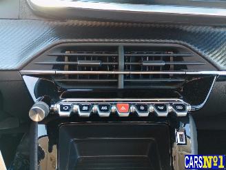 Peugeot 208  picture 17