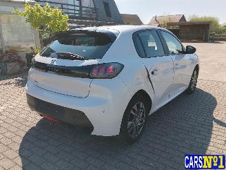 Peugeot 208  picture 4