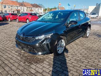 occasion passenger cars Renault Clio  2024/4
