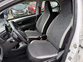 Toyota Aygo 1.0 VVT-i x-play Automaat picture 26