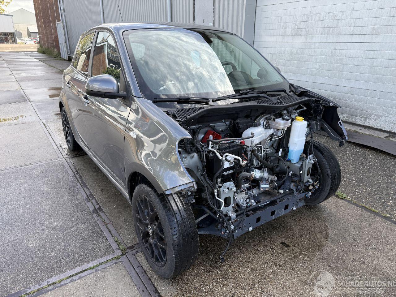 Smart Forfour EQ Business Solution