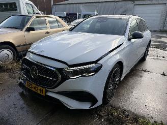 krockskadad bil auto Mercedes E-klasse 300e AMG Line Estate 2024/3