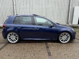 Volkswagen Golf 2.0 R 4-Motion picture 8