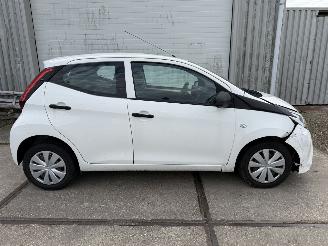 Toyota Aygo 1.0 VVT-i picture 3