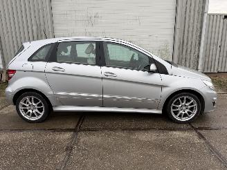 Mercedes B-klasse 200 Automaat picture 2