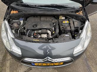 Citroën DS3 1.6 e-HDi So Chic picture 12