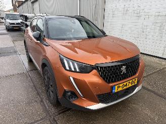 Unfallwagen Peugeot 2008 1.2 Puretech GT Line Automaat 2020/2