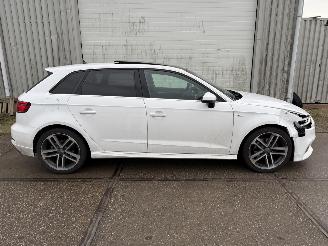 Audi A3 1.0 TFSI S-Line picture 5