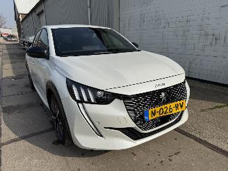 Vaurioauto  passenger cars Peugeot e-208 GT Pack 50 kWh 2021/12