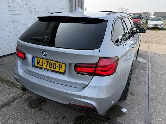 BMW 3-serie 318i Touring M-Sport Pano H&K Leer picture 3