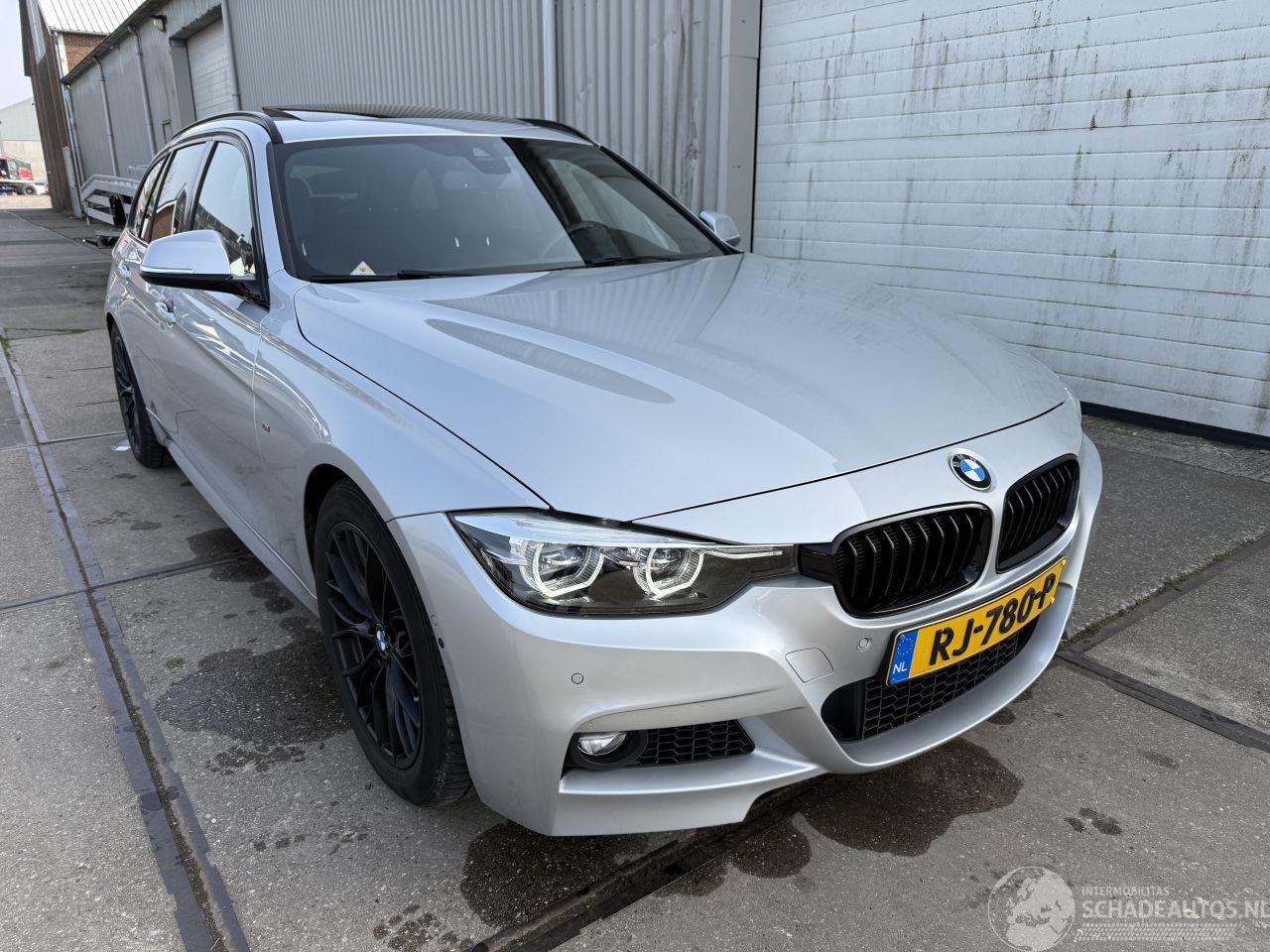 BMW 3-serie 318i Touring M-Sport Pano H&K Leer