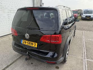 Volkswagen Touran 1.4 TSI DSG Cross Touran picture 3