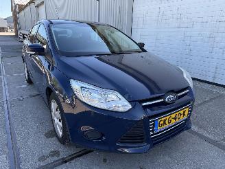 Unfallwagen Ford Focus 1.6 TDCI Trend 2012/12