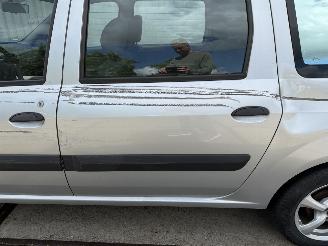 Dacia Logan MCV 1.4 Ambiance Airco picture 8
