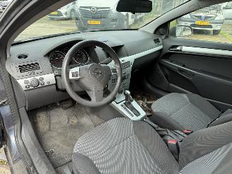 Opel Astra GTC 1.8 Edition Automaat Airco picture 15