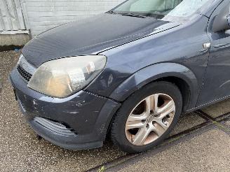 Opel Astra GTC 1.8 Edition Automaat Airco picture 2