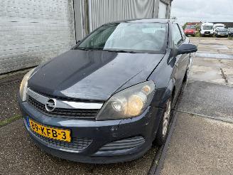 Voiture accidenté Opel Astra GTC 1.8 Edition Automaat Airco 2009/10