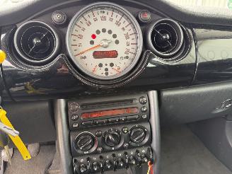 Mini Cooper 1.6 Cooper Seven picture 19