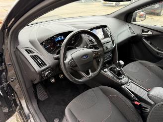 Ford Focus 1.0 ST-Line picture 18