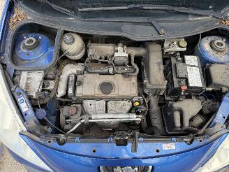 Peugeot 206+ 1.1 XR picture 9