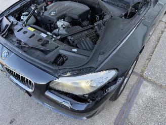 BMW 5-serie 528i Touring picture 14