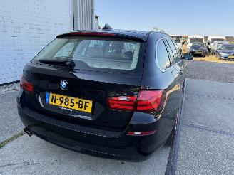 BMW 5-serie 528i Touring picture 3