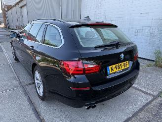 BMW 5-serie 528i Touring picture 6