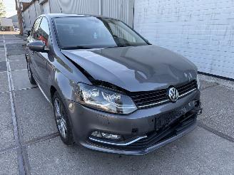 skadebil auto Volkswagen Polo 1.2 TSI Allstar Navigatie 2017/6