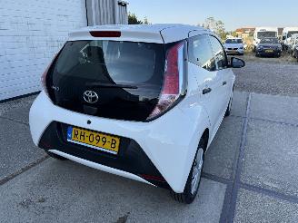 Toyota Aygo 1.0 VVT-i x-fun picture 3
