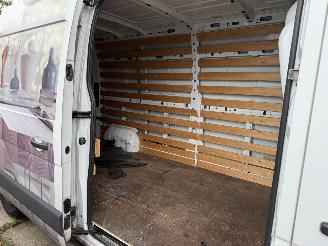 Renault Master T35 2.3 dCi L3H2 picture 3