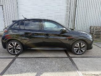 Peugeot e-208 GT Pack 50 kWh Panoramadak picture 11