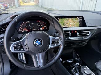 BMW 1-serie 118i M-Sport Automaat picture 17