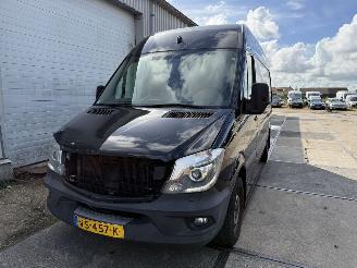 uszkodzony samochody ciężarowe Mercedes Sprinter 319CDI BlueTEC V6 L2H2 Euro 6 2015/12