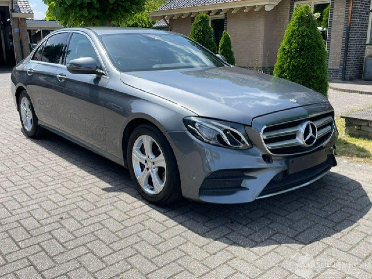 Mercedes E-klasse 200 d AMG LINE  NAVI CAMERA LED
