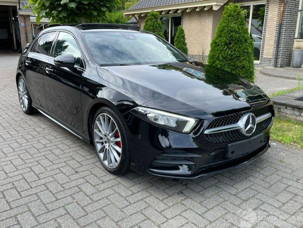Mercedes A-klasse 200 AMG LINE PANORAMADAK LED NAVI CAMERA